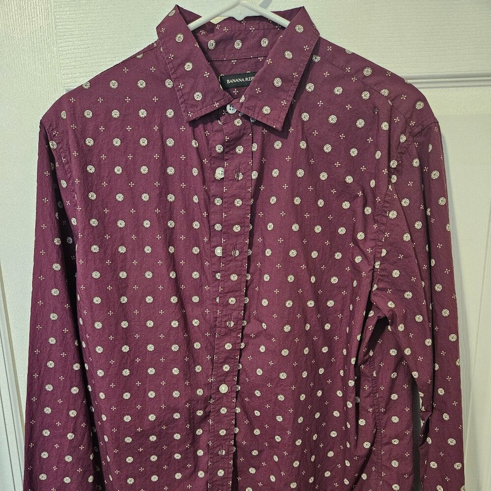 Banana Republic Slim Fit Medium Maroon Button Down Shirt